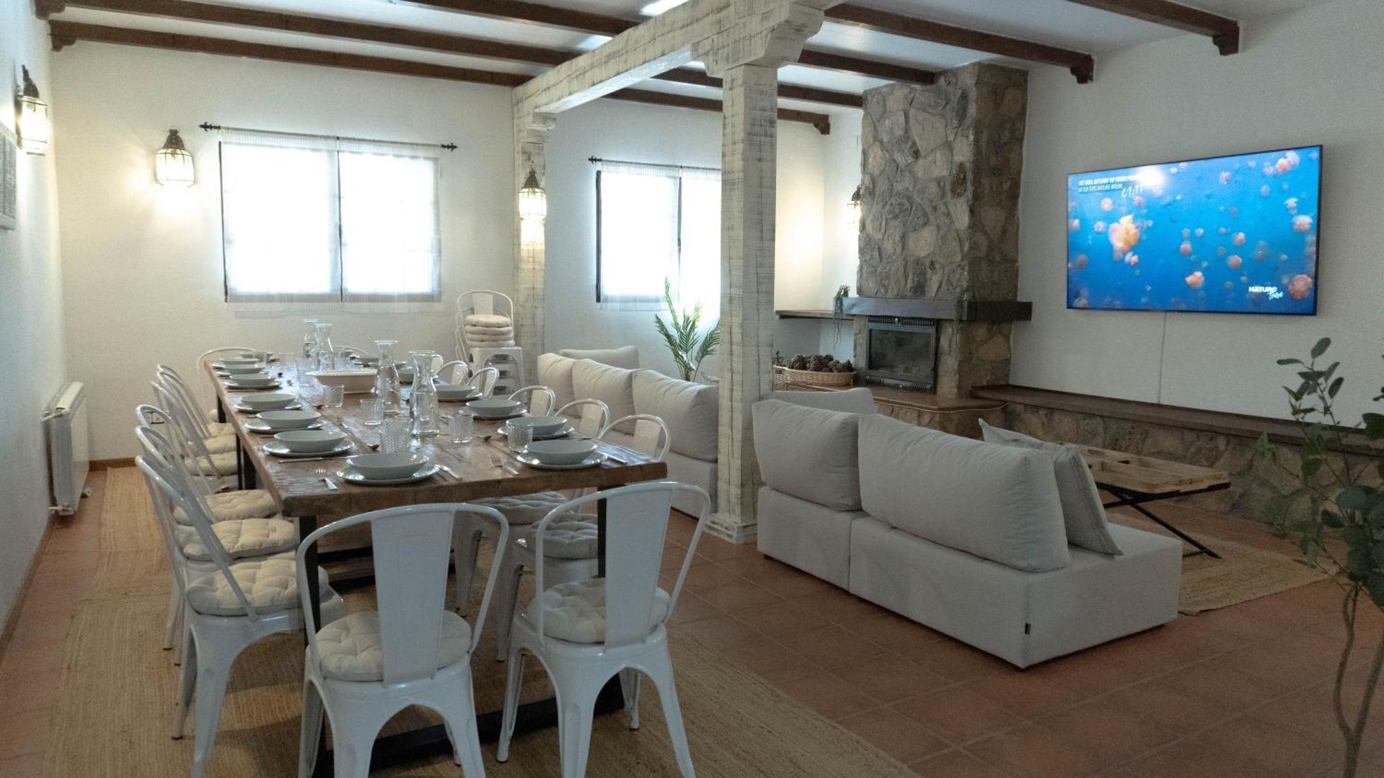 Casa Valdesanmartin - Country House, 10500Sqm, Pool, Paddel & Bbq El Tiemblo Exterior foto